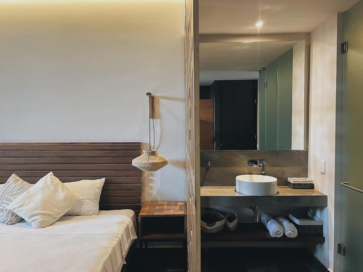 Gym And King Size Bed Main Street